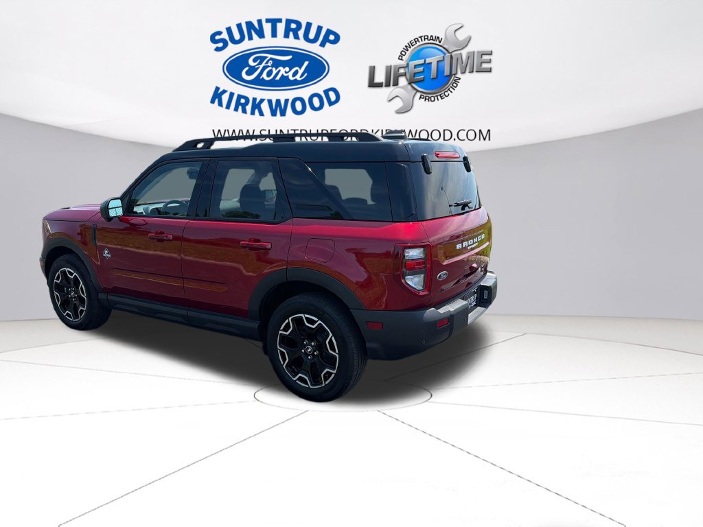 Certified 2025 Ford Bronco Sport Outer Banks w/ Outer Banks Tech Package+ AWD/4WD image 3