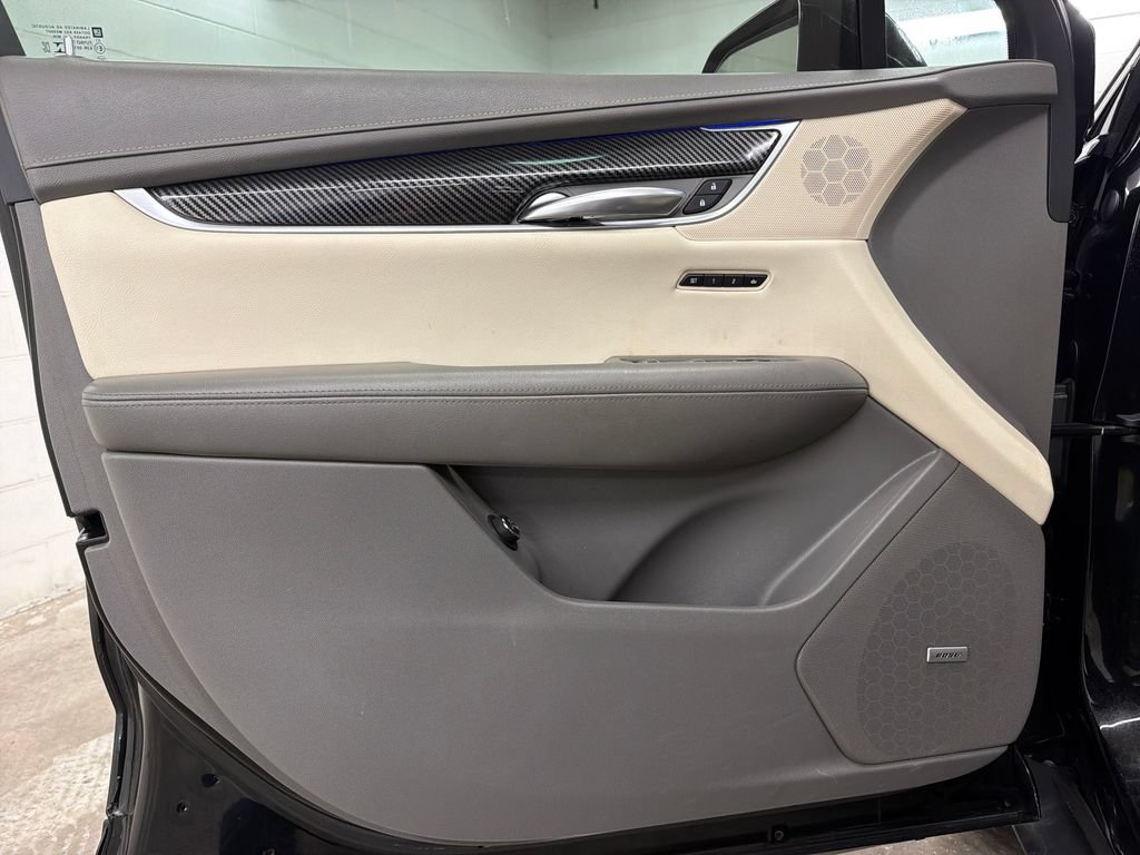 Used 2019 Cadillac XT5 Premium Luxury FWD image 17