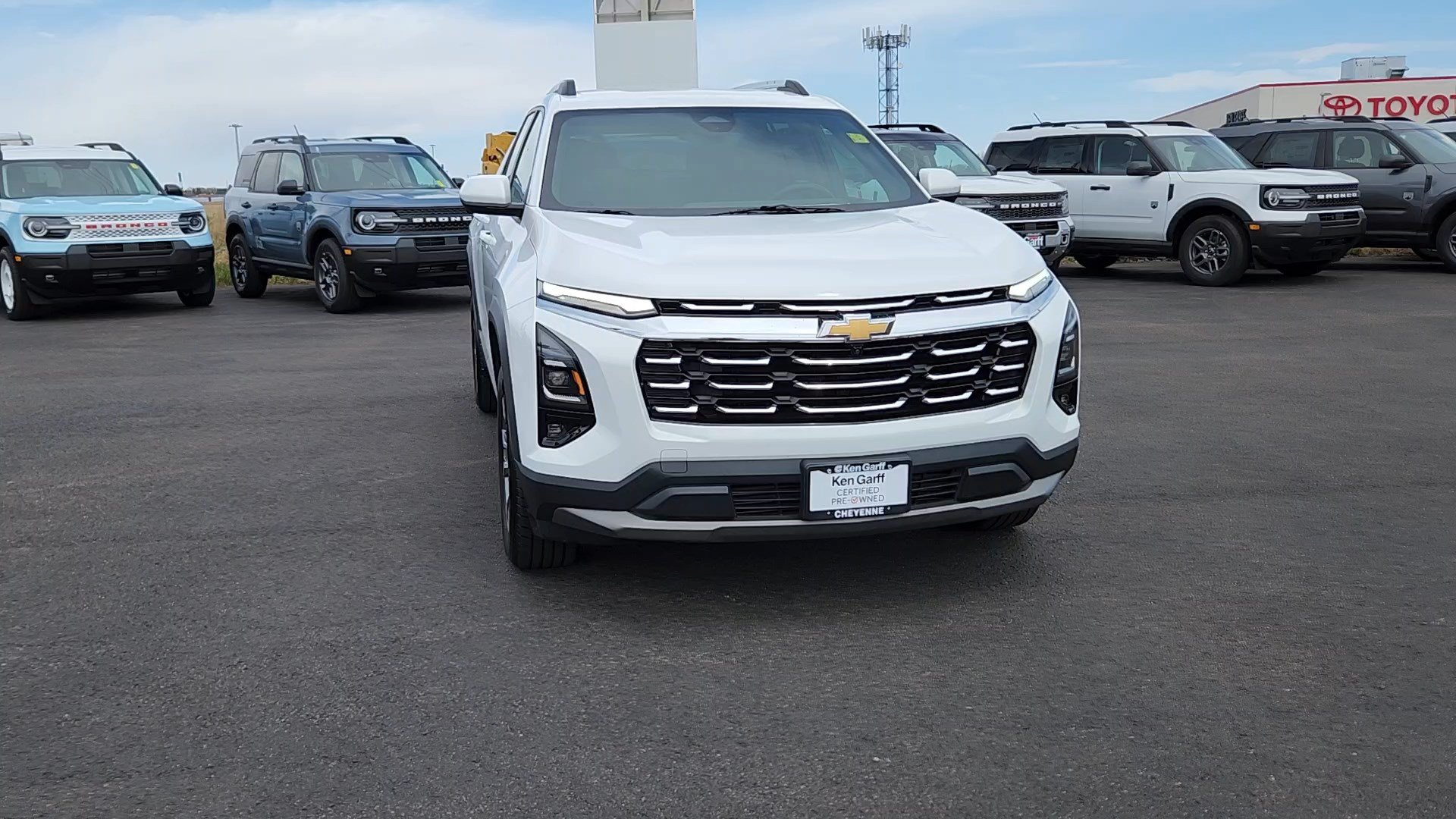 Used 2025 Chevrolet Equinox LT w/ Convenience Package II AWD/4WD image 4