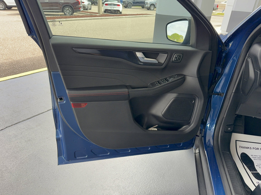 Certified 2023 Ford Escape ST-Line Elite image 8