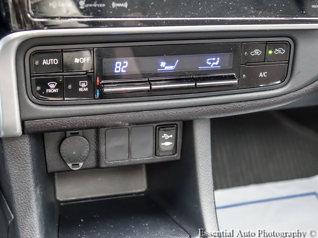 Used 2017 Toyota Corolla LE FWD image 19