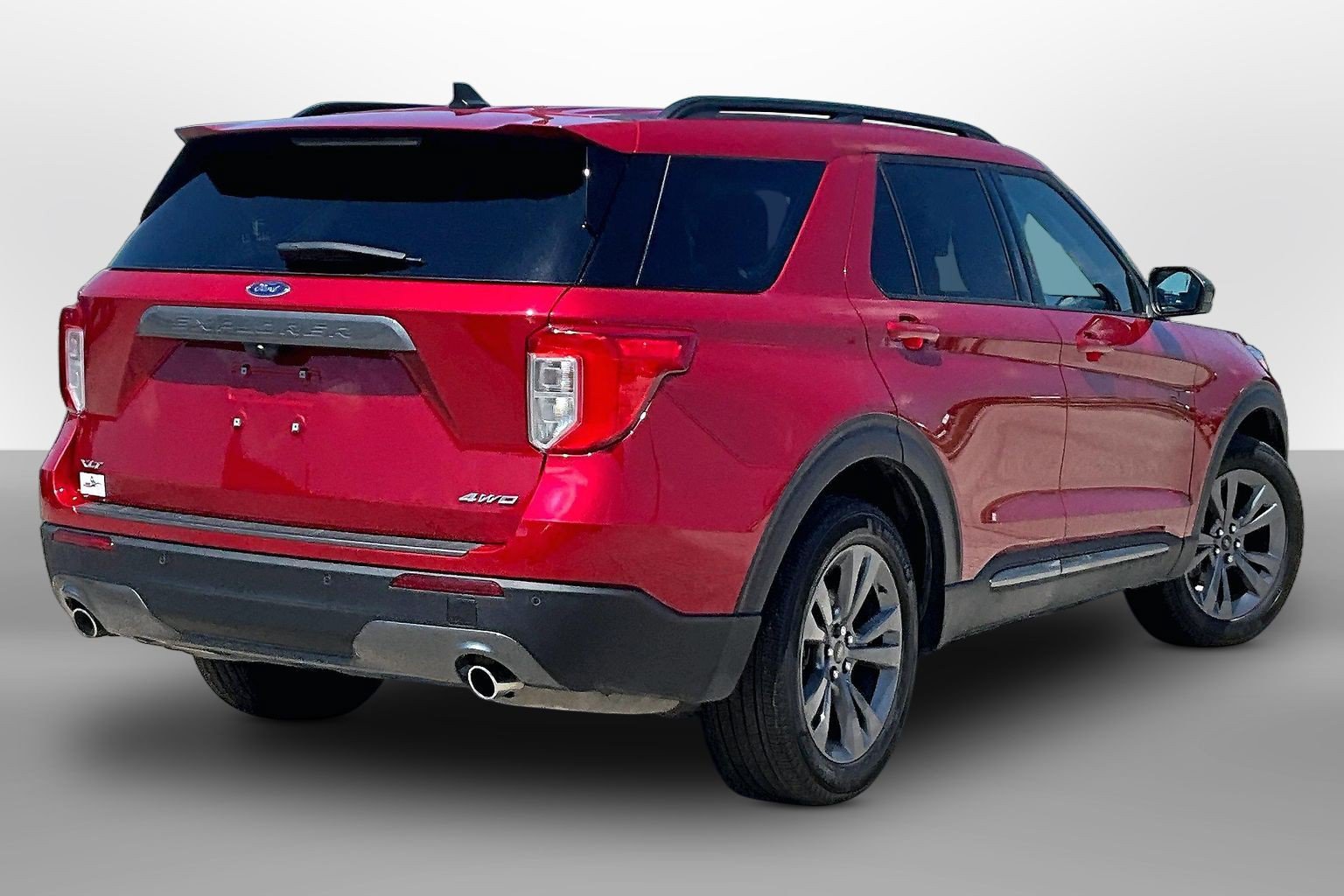 Certified 2024 Ford Explorer XLT w/ Equipment Group 202A AWD/4WD image 11