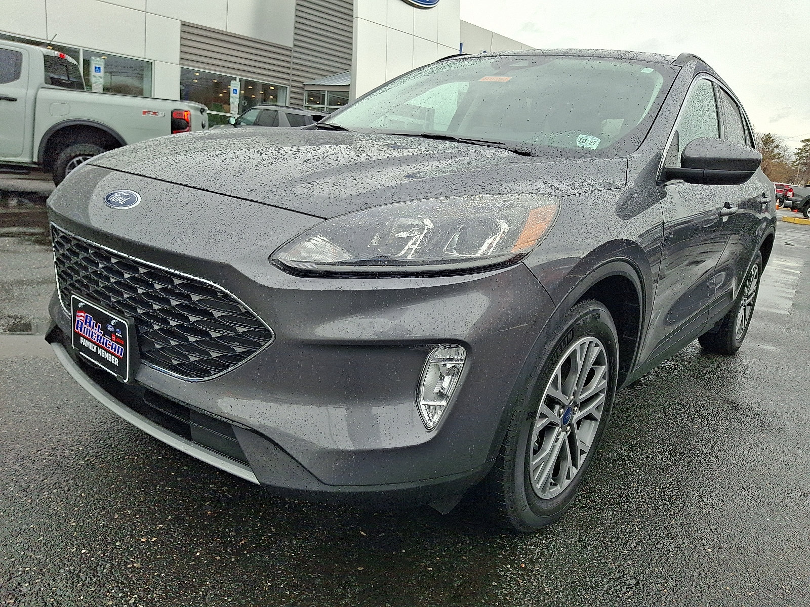 Certified 2022 Ford Escape SEL AWD/4WD image 4
