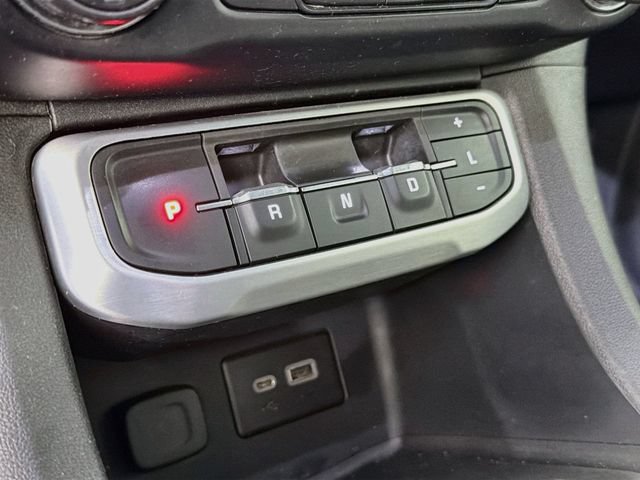 Used 2020 GMC Acadia SLE w/ Driver Convenience Package FWD image 19