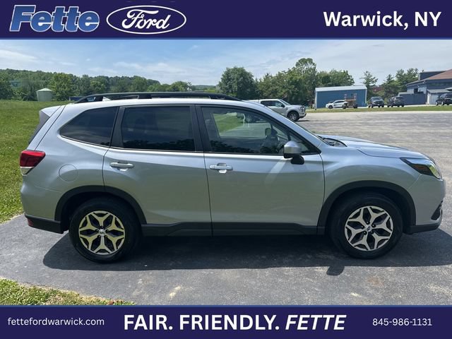 Used 2023 Subaru Forester Premium AWD/4WD image 6