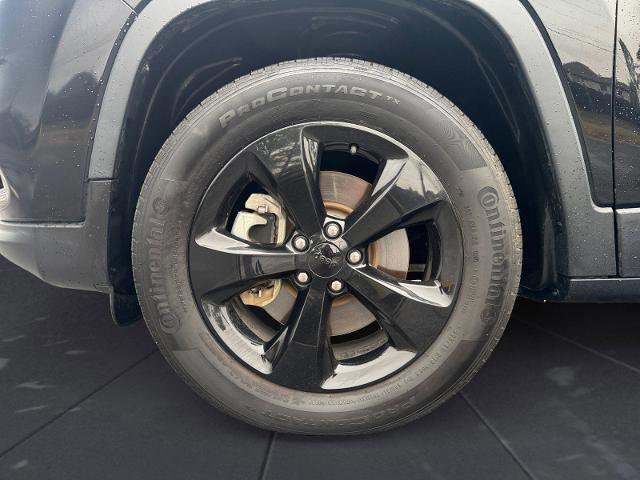 Used 2021 Jeep Cherokee Latitude Plus image 14