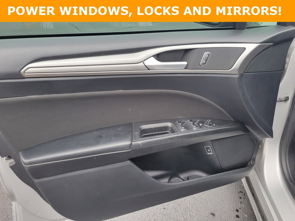 Certified 2019 Ford Fusion SE image 18