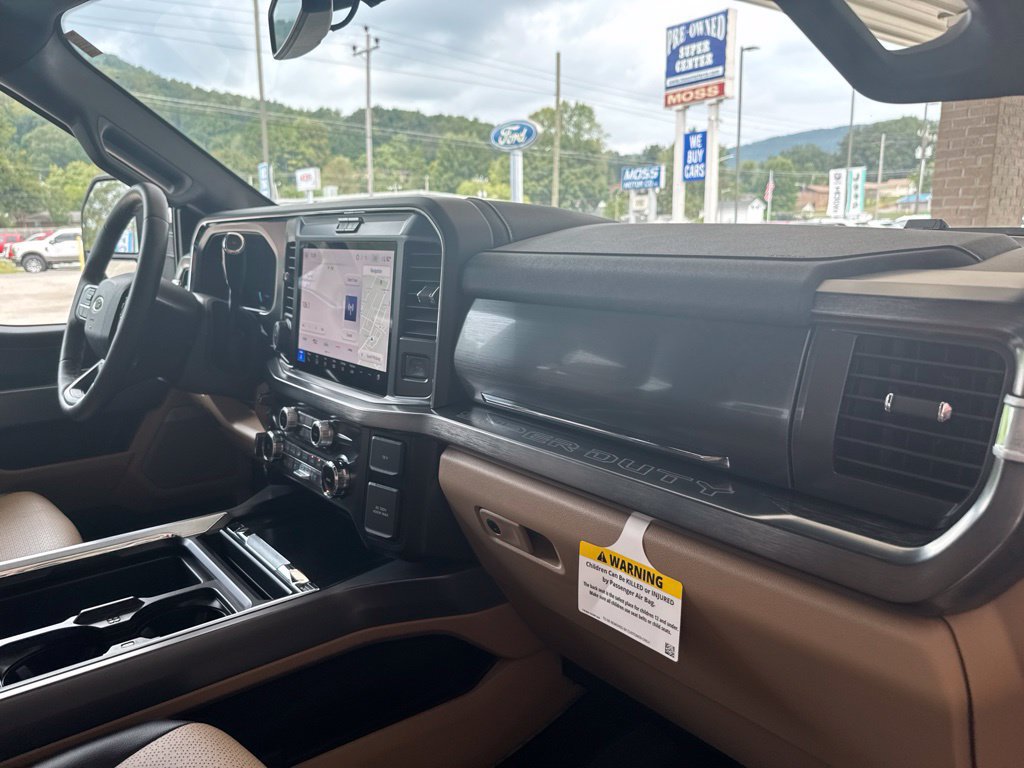 Certified 2025 Ford F250 Lariat w/ Lariat Ultimate Package AWD/4WD image 17