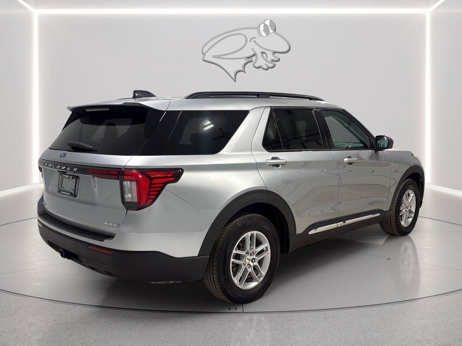 Certified 2025 Ford Explorer Active AWD/4WD image 5