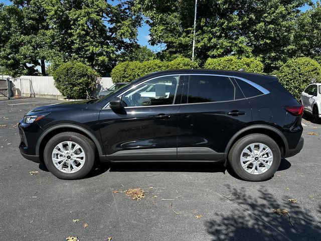 Certified 2023 Ford Escape Active AWD/4WD image 8