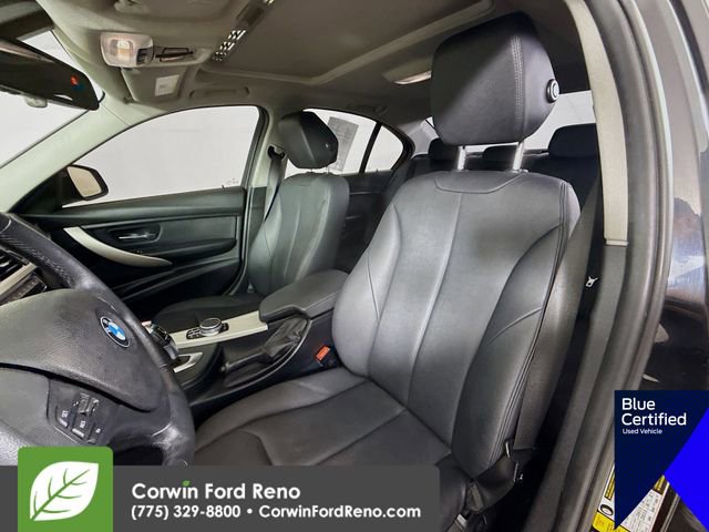 Used 2018 BMW 320i xDrive Sedan AWD/4WD image 25