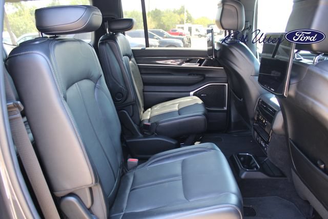 Used 2022 Jeep Wagoneer Series II w/ Rear Seat Video Group 1 RWD image 11