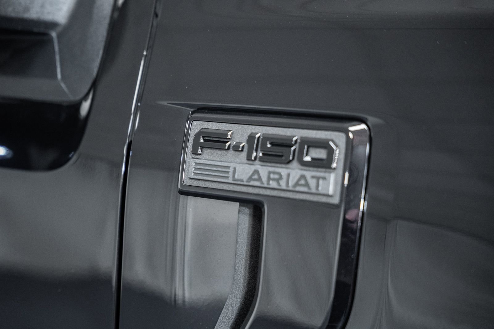 Certified 2025 Ford F150 Lariat w/ Equipment Group 502A High image 13