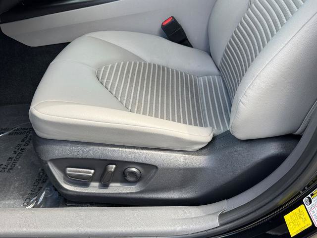 Used 2024 Toyota Camry SE FWD image 15