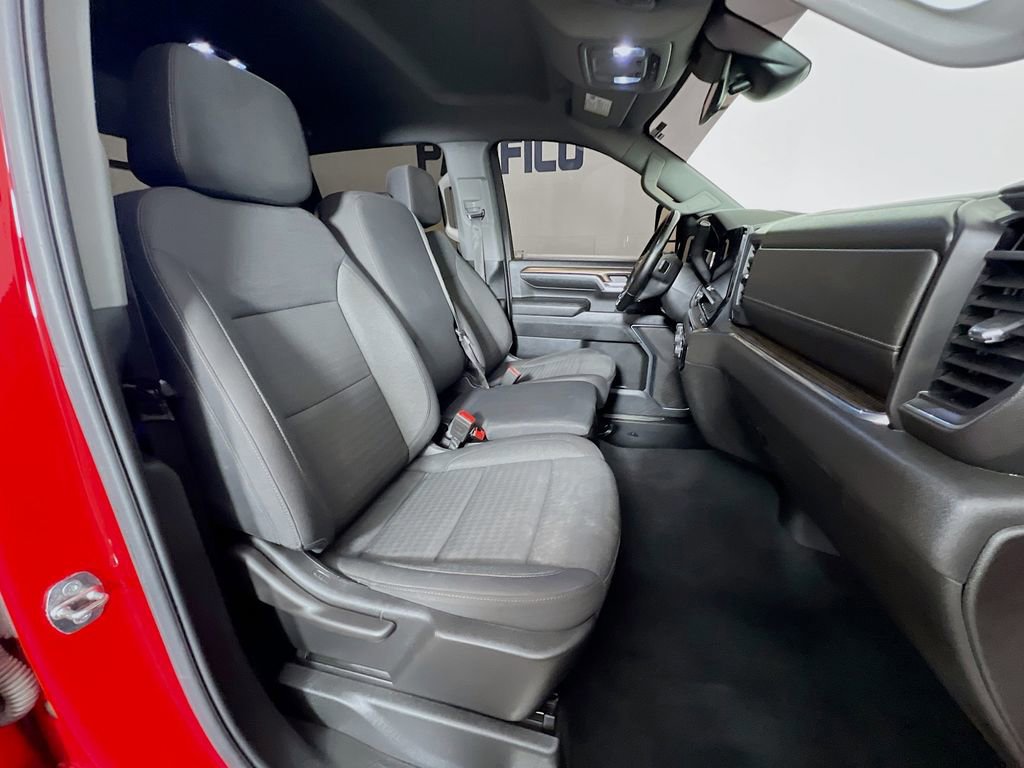 Used 2024 Chevrolet Silverado 2500 LT w/ Snow Plow Prep/Camper Package image 32