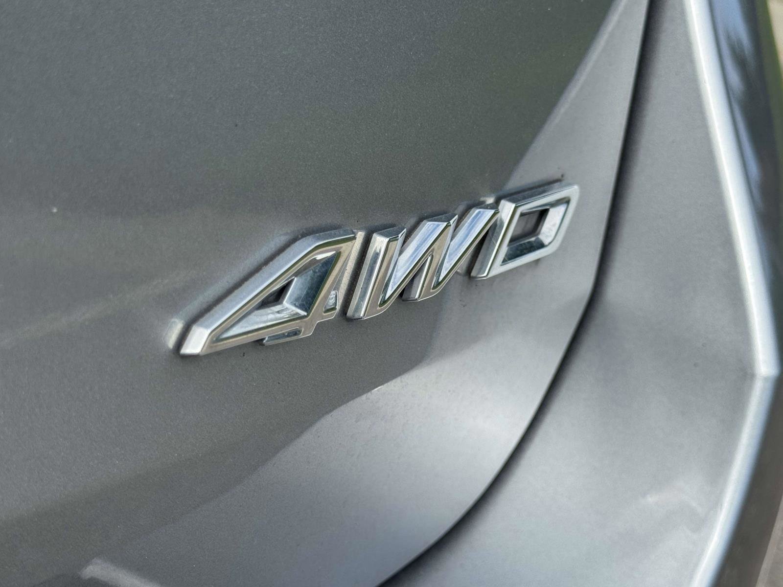 Certified 2022 Ford Explorer XLT w/ Equipment Group 202A image 9