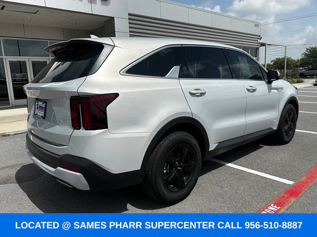 Used 2026 Kia Sorento LX FWD image 8