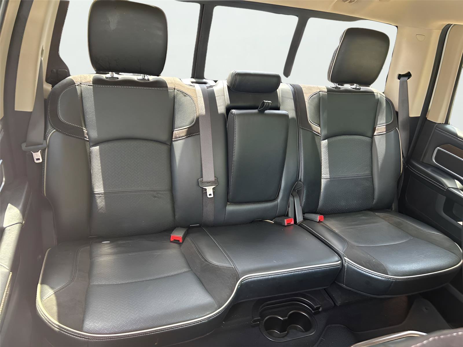 Used 2022 RAM 3500 Laramie AWD/4WD image 12