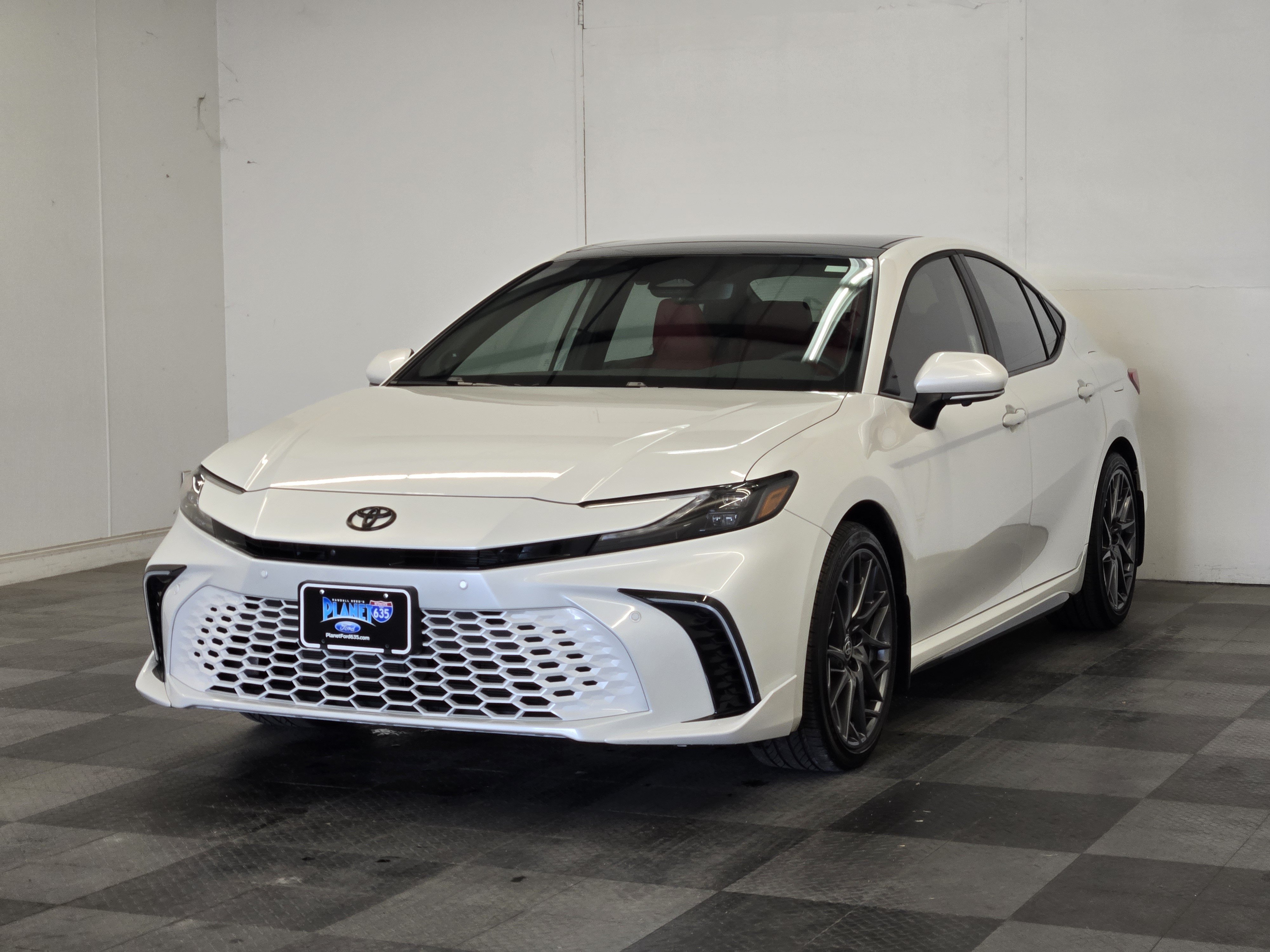 Used 2026 Toyota Camry XSE w/ Premium Plus Package FWD image 4