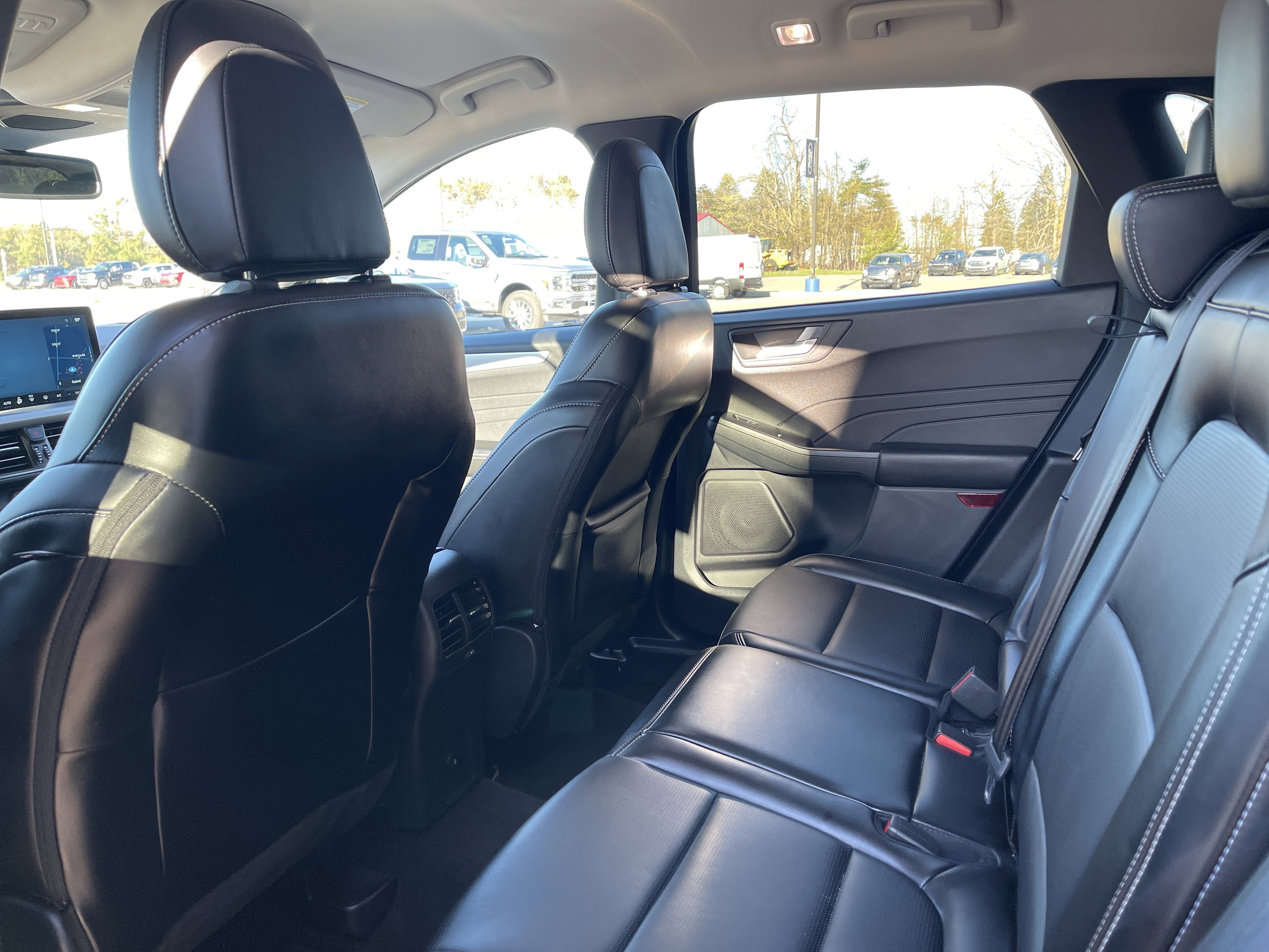 Certified 2025 Ford Escape Platinum AWD/4WD image 11