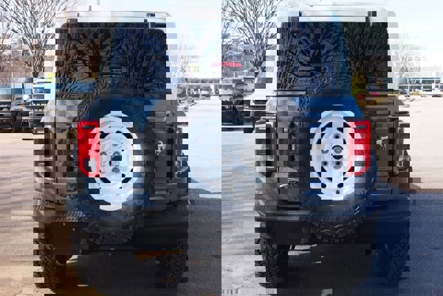 Certified 2025 Ford Bronco Heritage Edition image 4