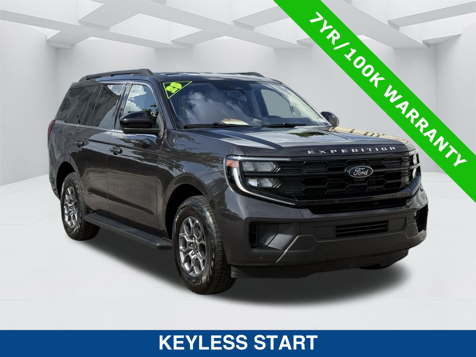 Certified 2025 Ford Expedition Active RWD image 3