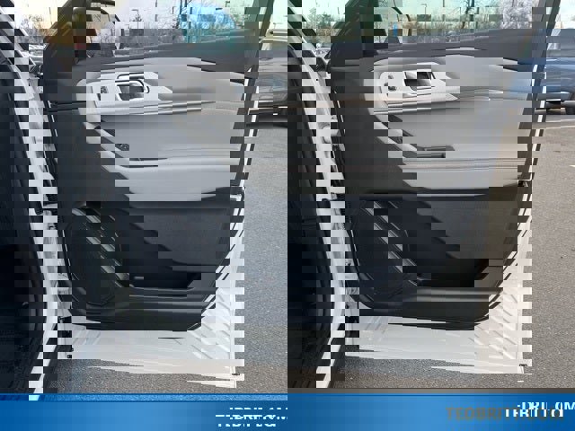 Certified 2025 Ford Explorer Active w/ Active Comfort Package image 24