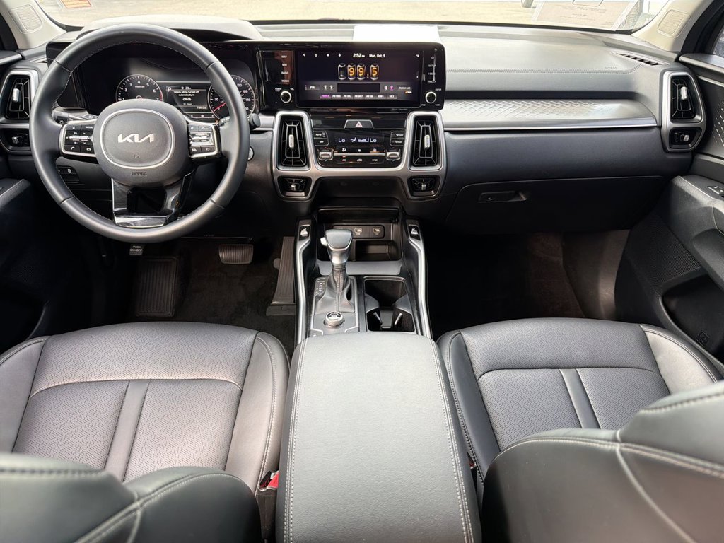 Used 2022 Kia Sorento S FWD image 24