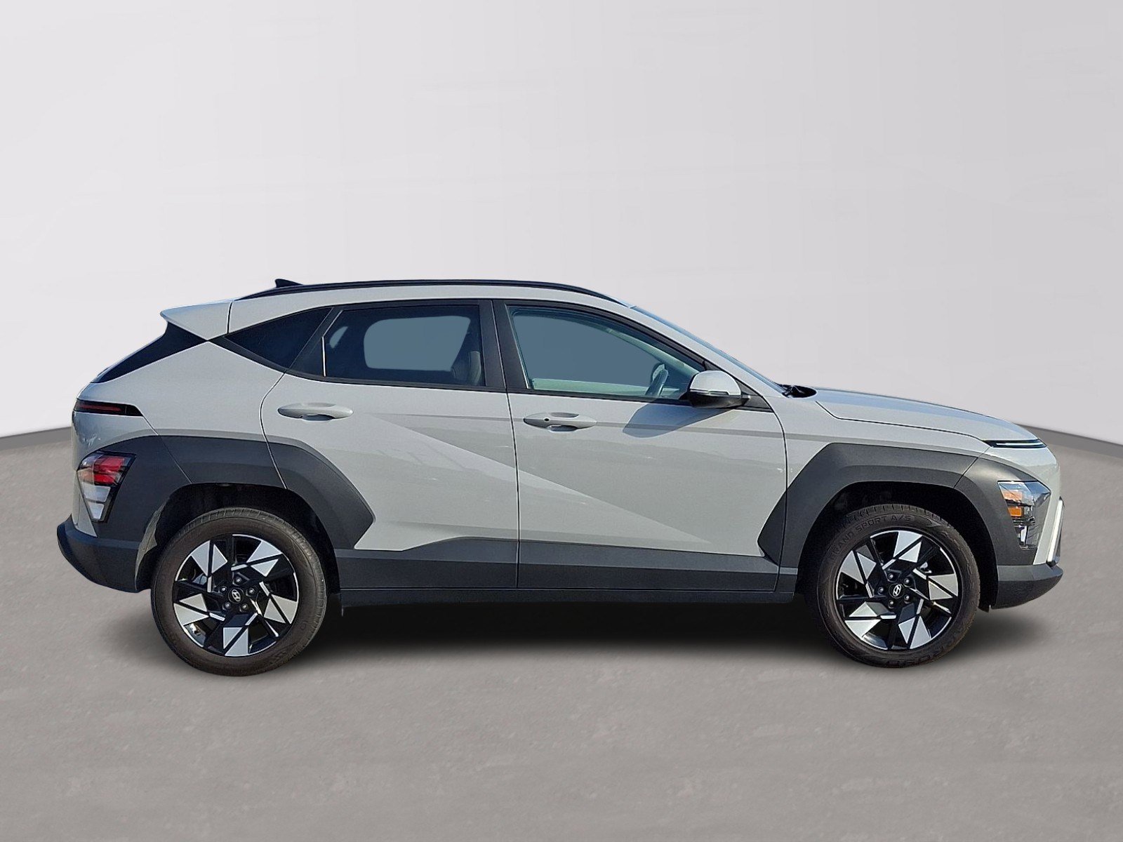 Used 2024 Hyundai Kona SEL AWD/4WD image 7