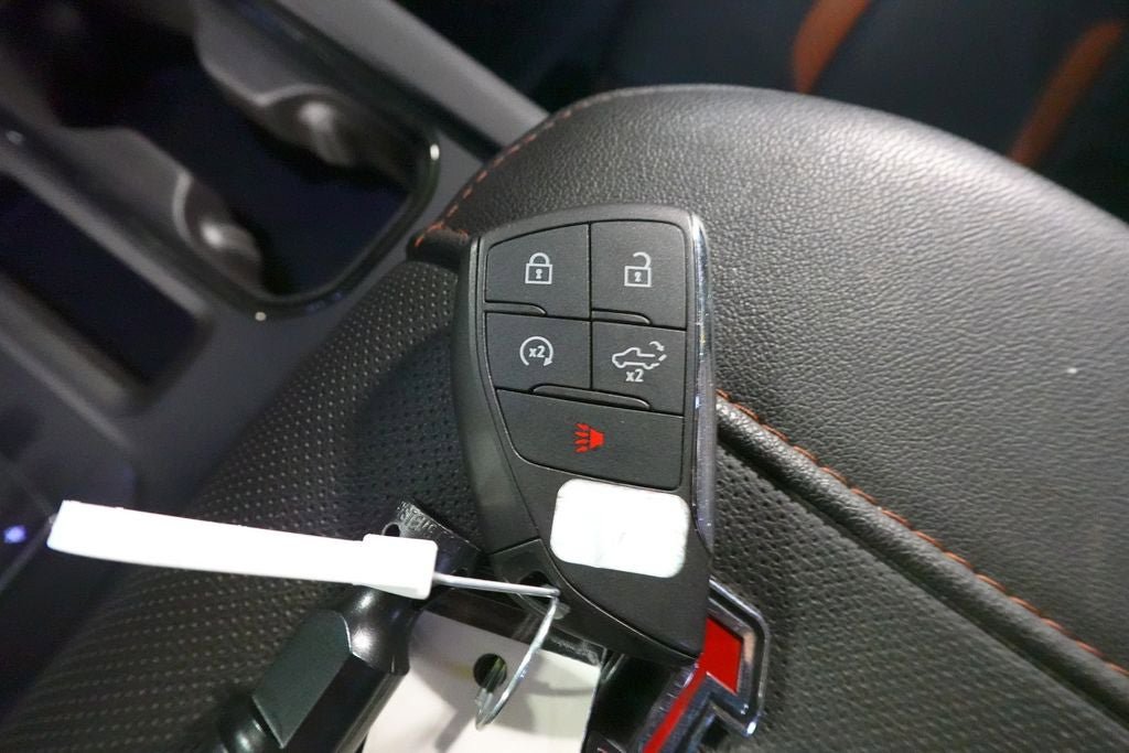 Used 2024 GMC Sierra 2500 AT4 w/ Technology Package AWD/4WD image 19