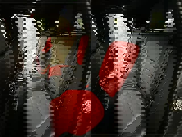 Used 2020 Jaguar F-PACE R-Sport image 21