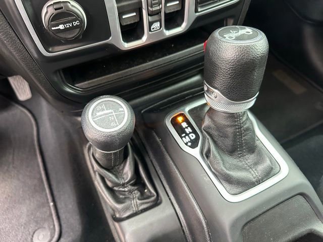 Used 2018 Jeep Wrangler Unlimited Sport S image 19