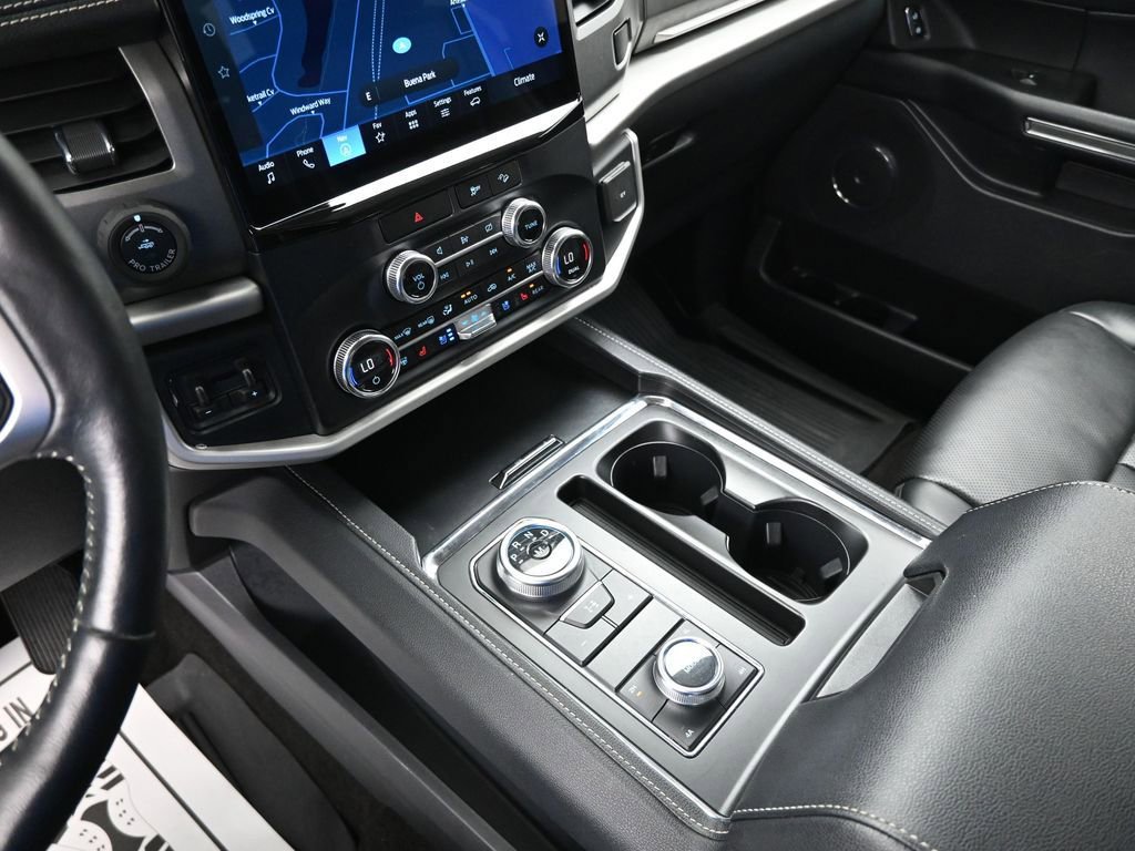 Certified 2023 Ford Expedition XLT image 25
