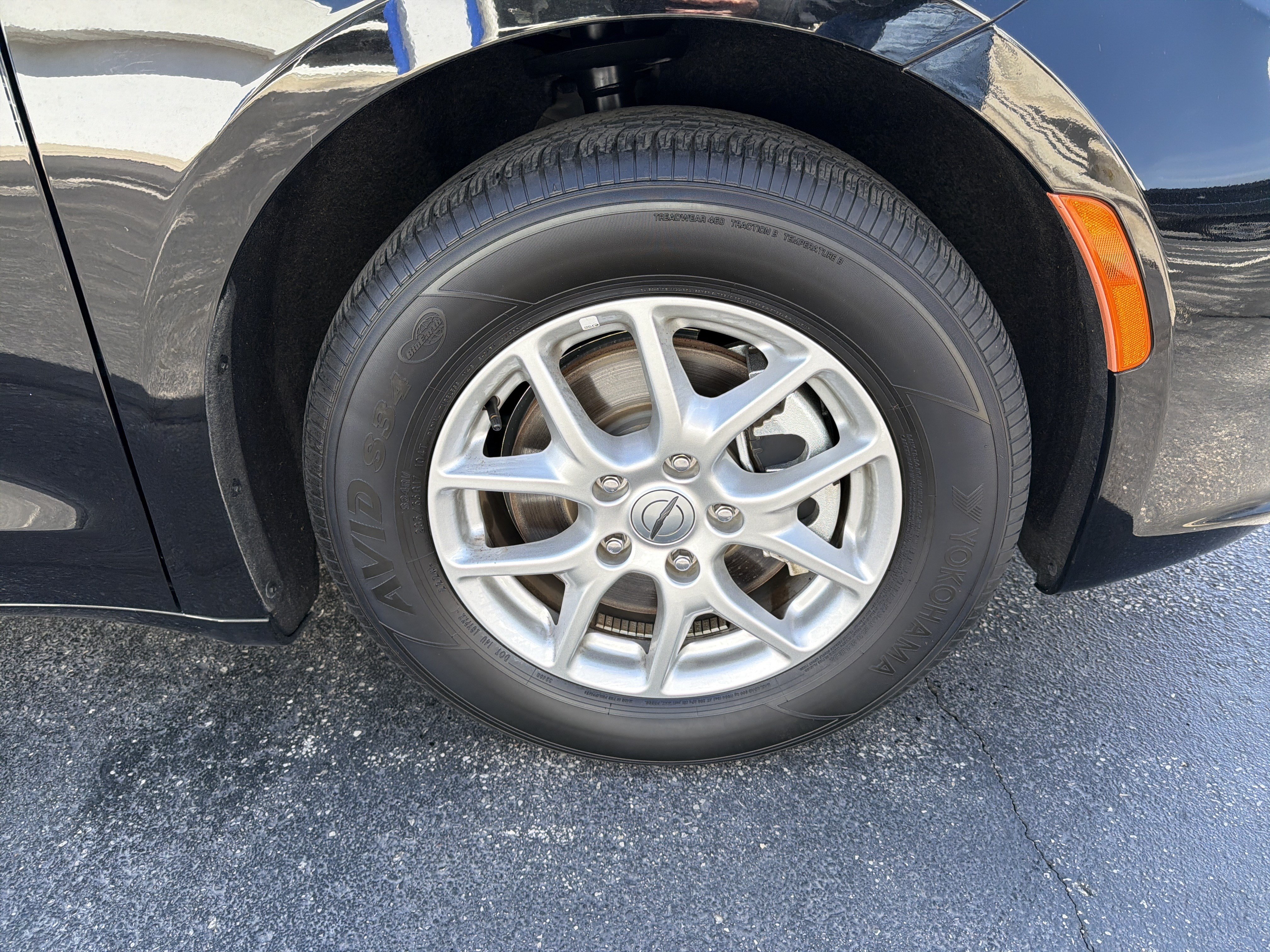 Used 2025 Chrysler Pacifica Select FWD image 6