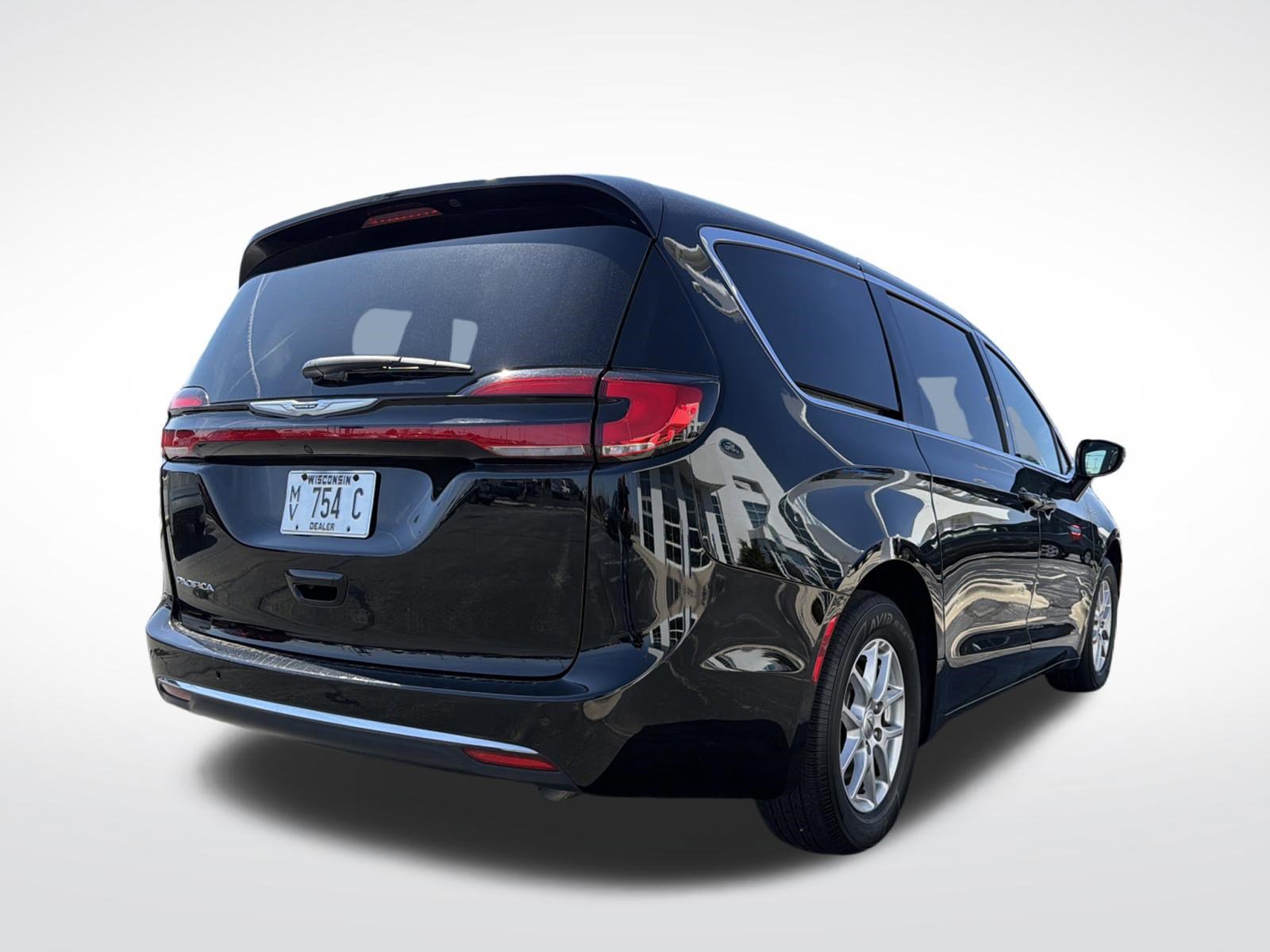 Used 2025 Chrysler Pacifica Select image 6