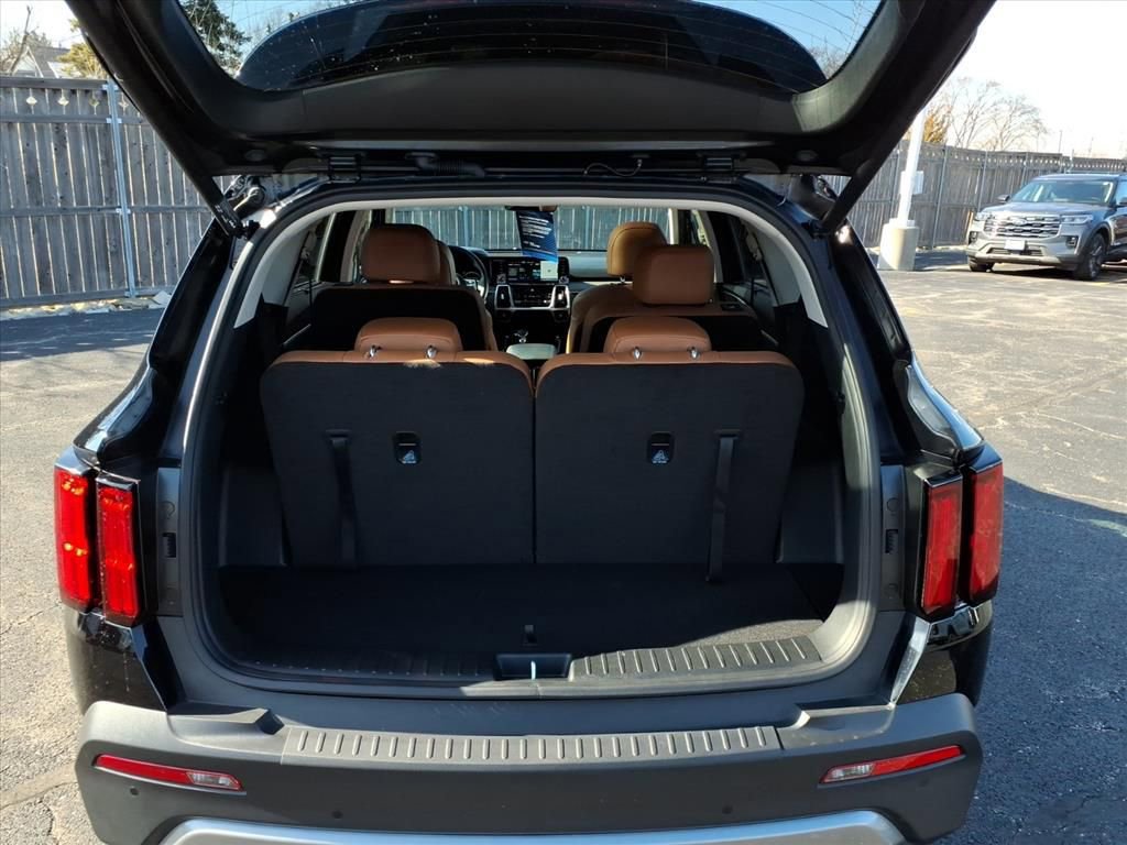 Used 2023 Kia Sorento SX Prestige image 35