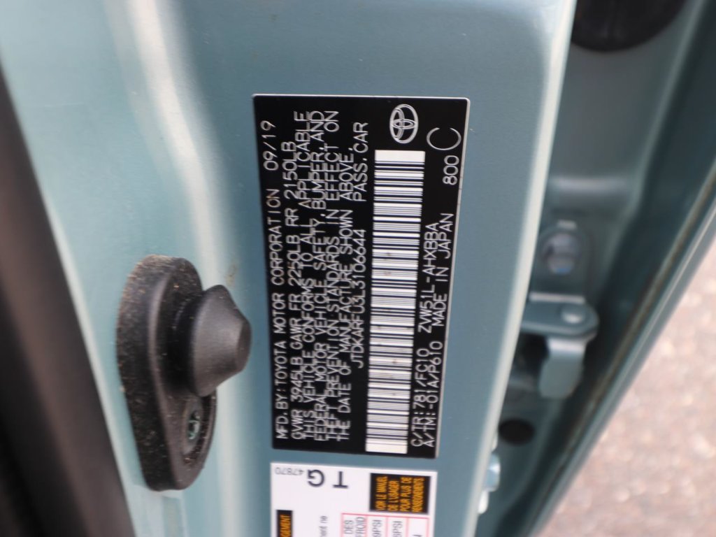 Used 2020 Toyota Prius L Eco FWD image 22