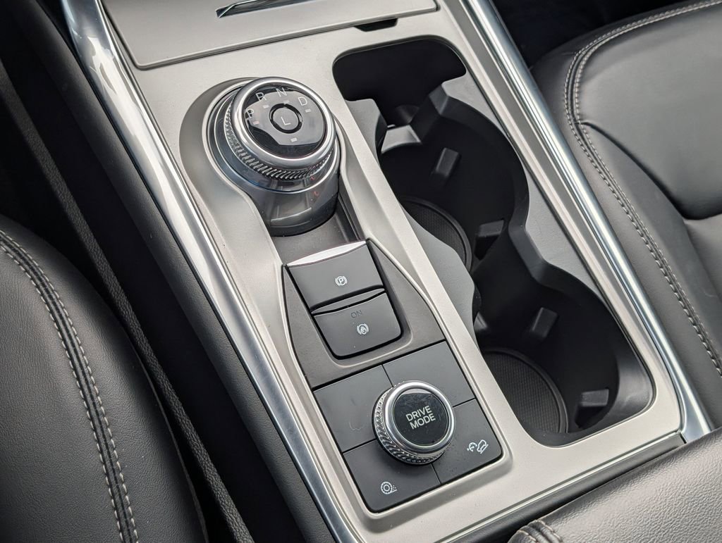 Certified 2022 Ford Explorer XLT w/ Equipment Group 202A image 24