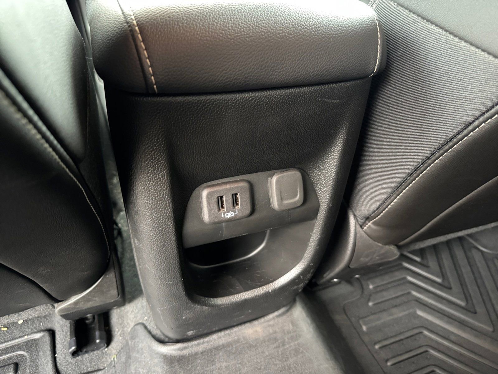 Used 2022 GMC Canyon Denali AWD/4WD image 19