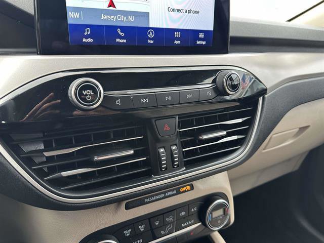 Certified 2020 Ford Escape SE image 23