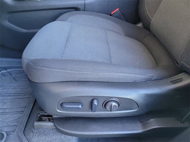 Used 2023 Chevrolet Traverse LT image 21