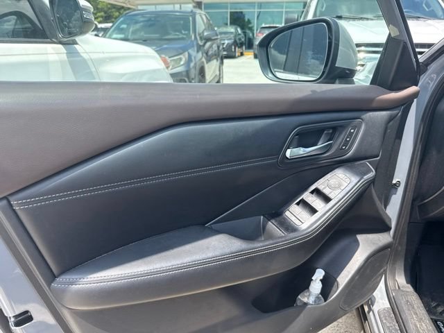 Used 2023 Nissan Rogue SL w/ SL Premium Package FWD image 24