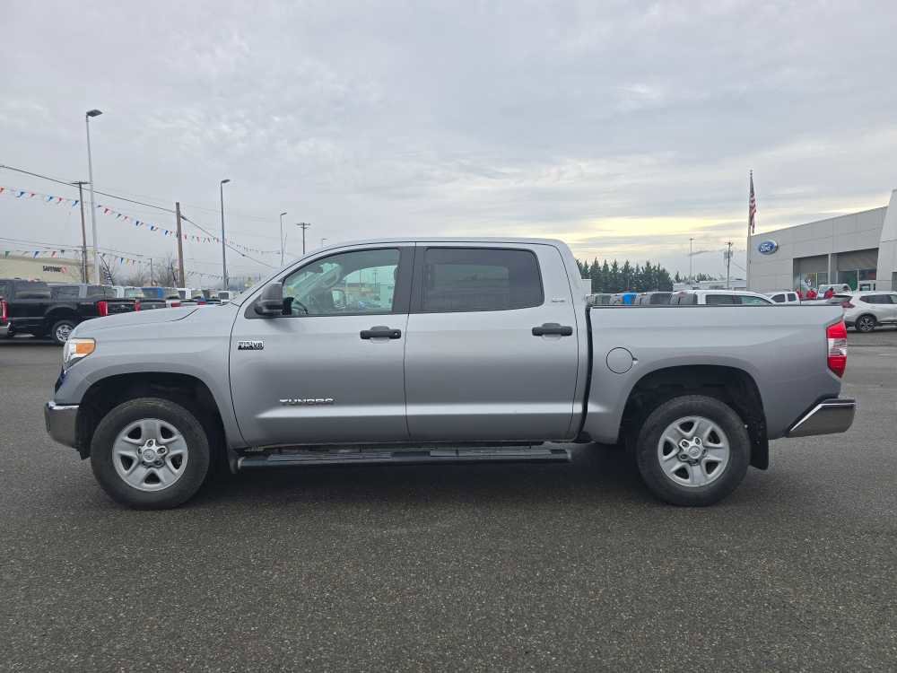 Used 2017 Toyota Tundra SR5 image 2