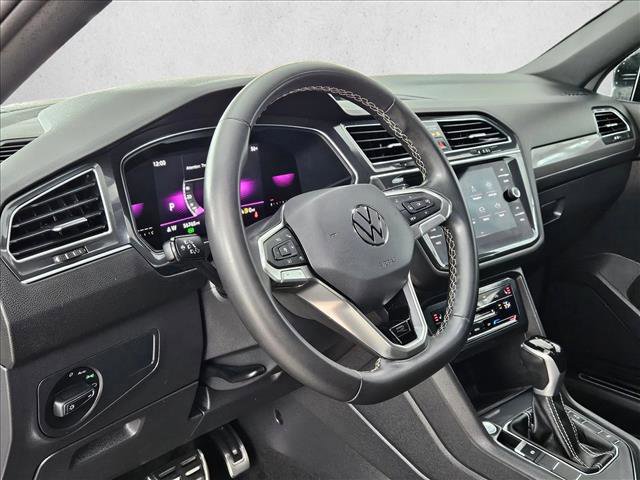 Used 2023 Volkswagen Tiguan SE R-Line FWD image 10