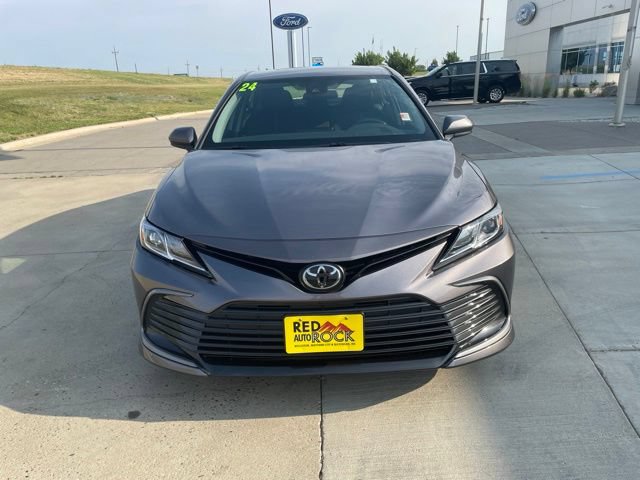 Used 2024 Toyota Camry LE FWD image 9