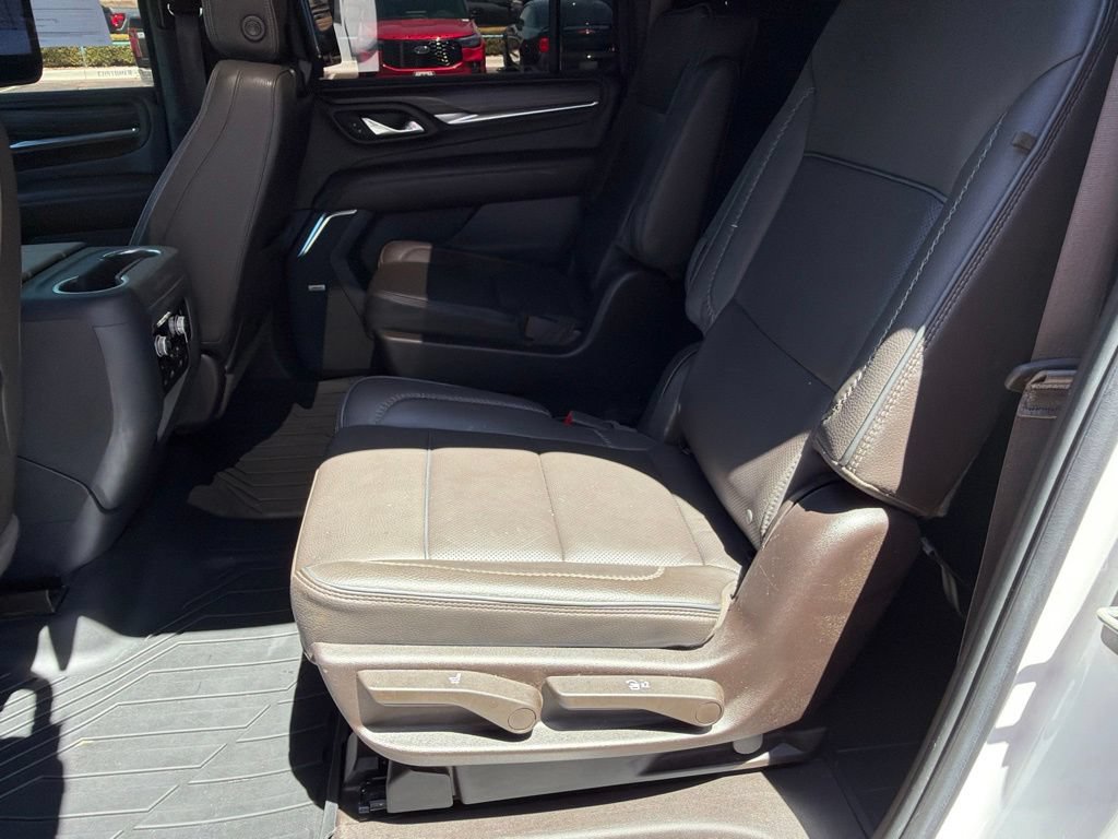Used 2023 GMC Yukon XL Denali AWD/4WD image 19