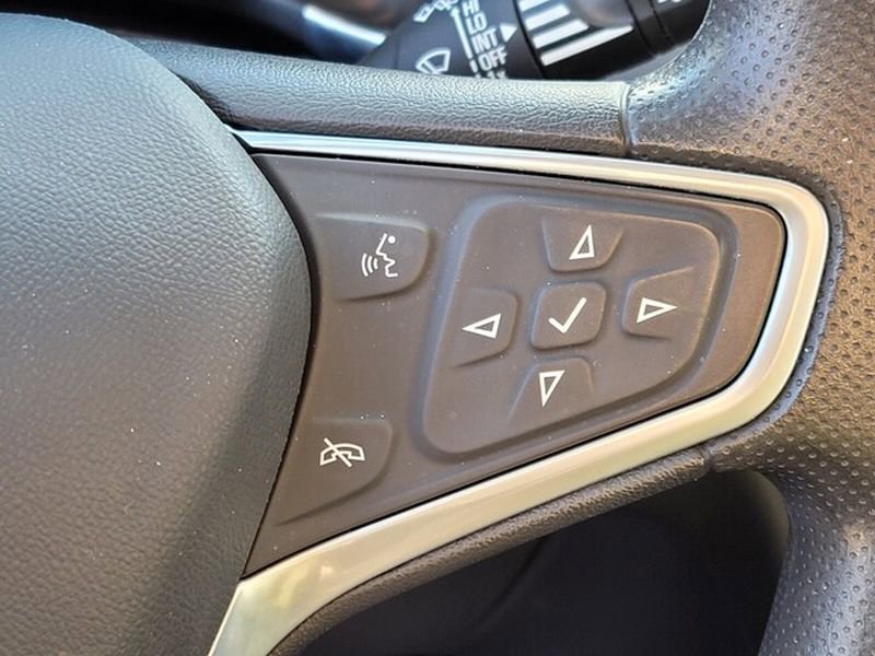 Used 2022 Chevrolet Equinox LS FWD image 22
