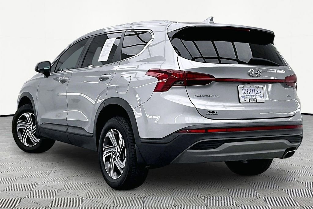 Used 2023 Hyundai Santa Fe SE w/ Cargo Package AWD/4WD image 2