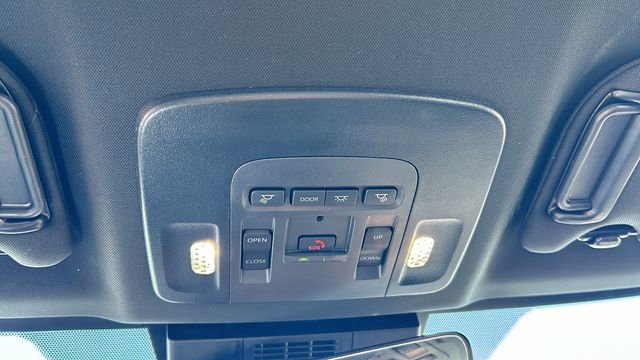 Used 2025 Toyota Camry SE w/ Multimedia Upgrade Package image 22