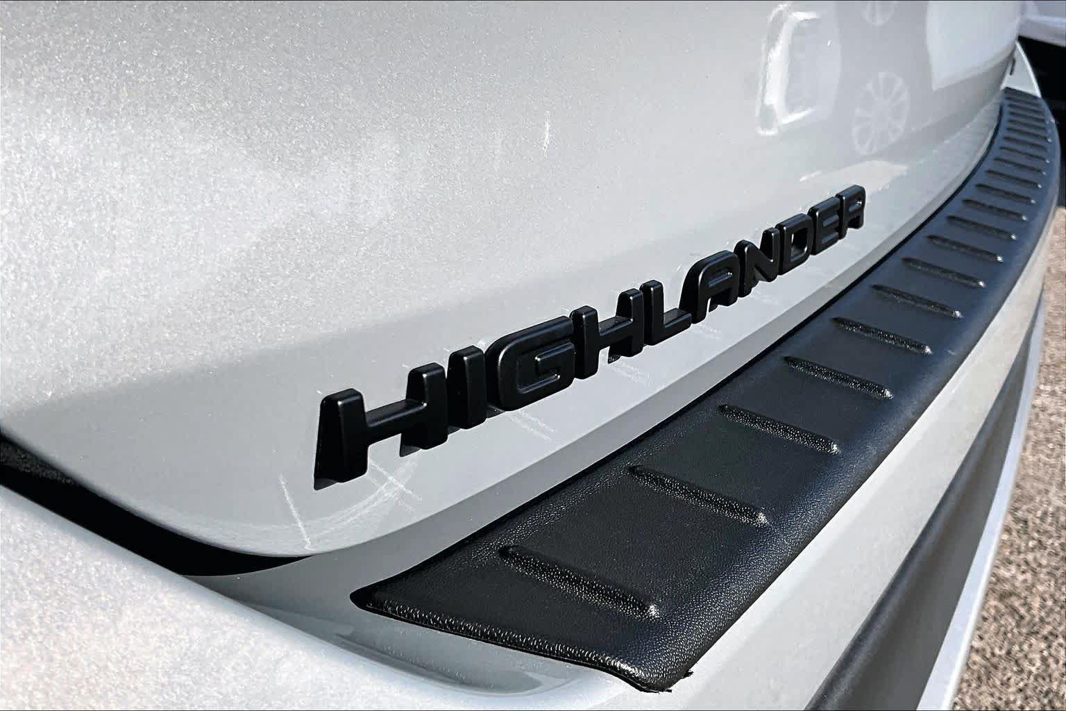 Used 2025 Toyota Highlander XSE AWD/4WD image 10